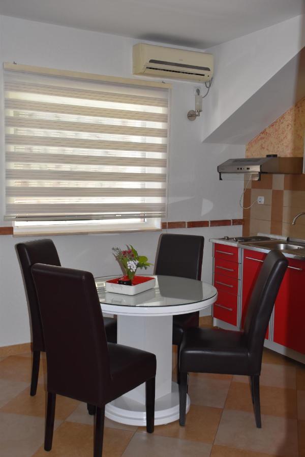 Apartments Scepanovic ティヴァト エクステリア 写真
