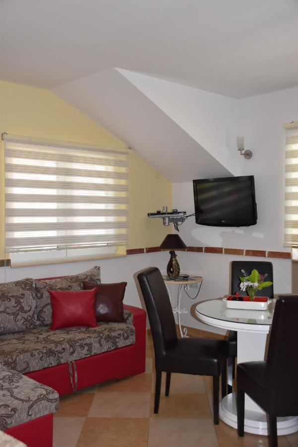 Apartments Scepanovic ティヴァト エクステリア 写真
