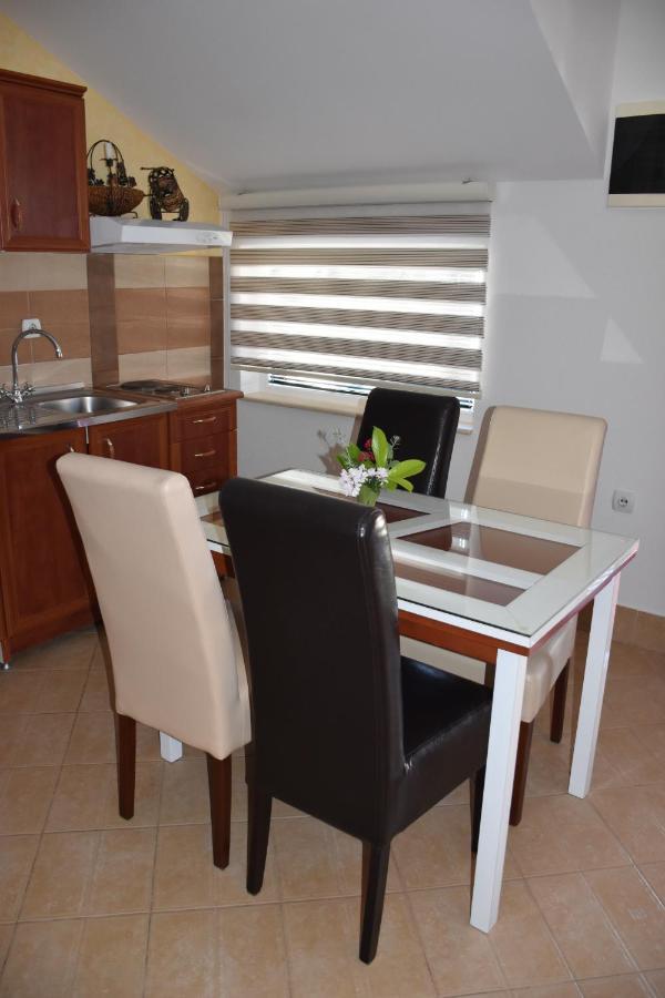 Apartments Scepanovic ティヴァト エクステリア 写真