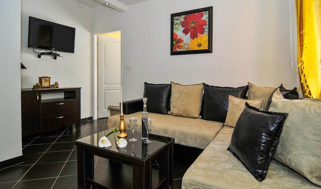 Apartments Scepanovic ティヴァト エクステリア 写真