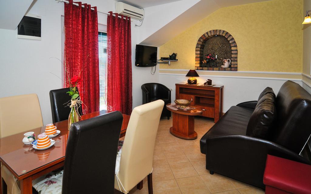 Apartments Scepanovic ティヴァト エクステリア 写真