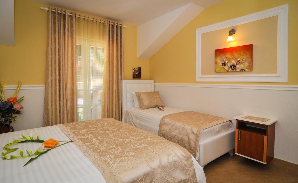 Apartments Scepanovic ティヴァト エクステリア 写真